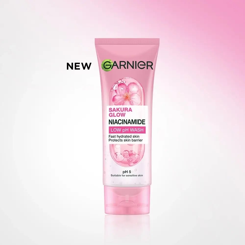 Sữa rửa mặt Garnier Sakura Glow Niacinamide Low pH Wash